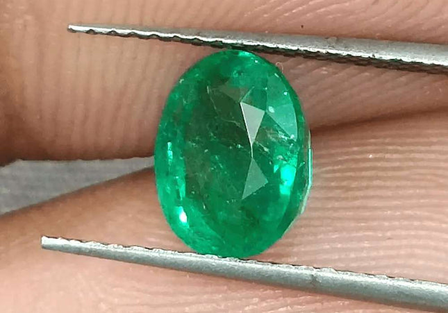 1.60ct Top Spring Green Emerald, Natural Earth Mined Gemstone - SMSGEMS 