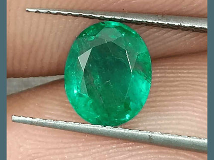 1.60ct Top Spring Green Emerald, Natural Earth Mined Gemstone - SMSGEMS 