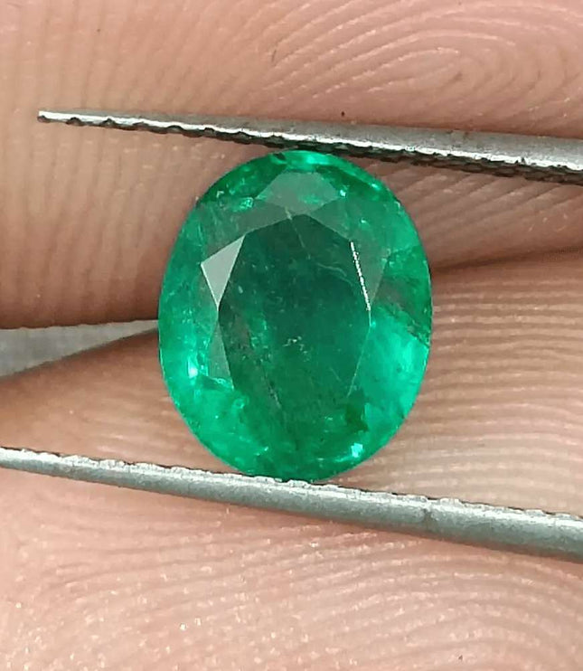 1.60ct Top Spring Green Emerald, Natural Earth Mined Gemstone - SMSGEMS 