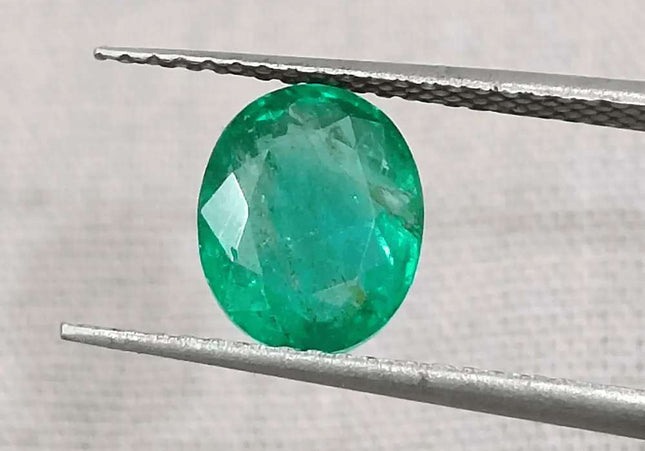 1.60ct Top Spring Green Emerald, Natural Earth Mined Gemstone - SMSGEMS 