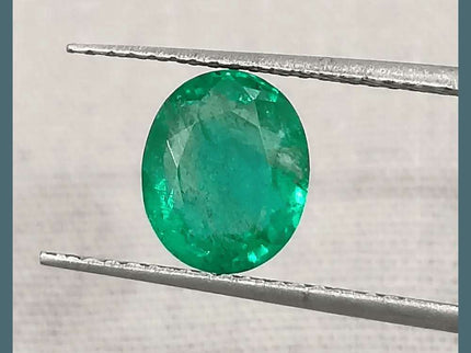 1.60ct Top Spring Green Emerald, Natural Earth Mined Gemstone - SMSGEMS 