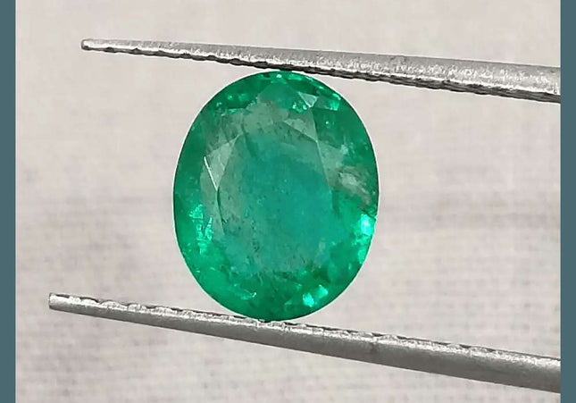 1.60ct Top Spring Green Emerald, Natural Earth Mined Gemstone - SMSGEMS 