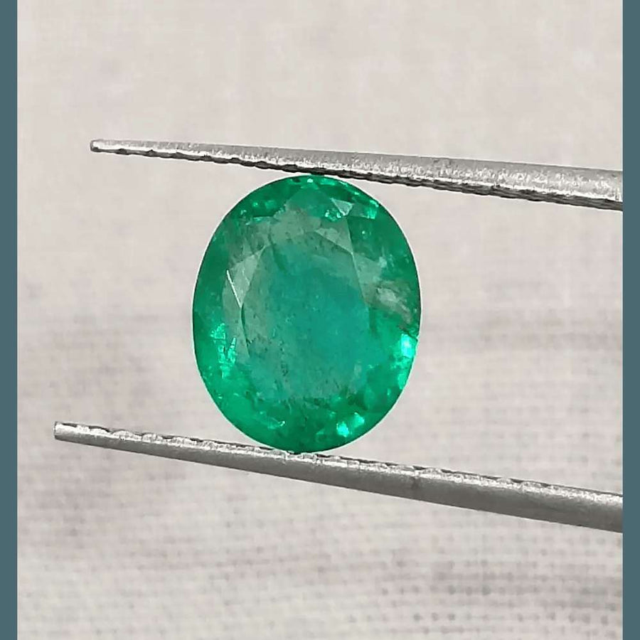 1.60ct Top Spring Green Emerald, Natural Earth Mined Gemstone - SMSGEMS 