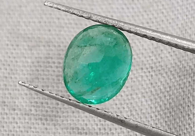 1.60ct Top Spring Green Emerald, Natural Earth Mined Gemstone - SMSGEMS 