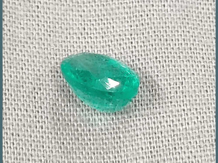 1.64ct Bright Green Emerald, Natural Earth Mined Gemstone - SMSGEMS 