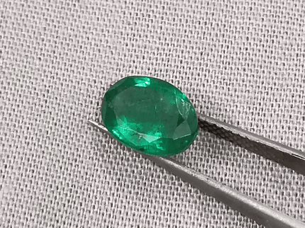 1.64ct Deep Vivid Green Zambian Emerald , Natural Earth Mined Gem. - SMSGEMS 