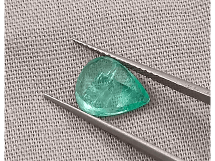 1.66ct Pastel Green Russian Emerald, 100% Natural Earth Mined Gemstone - SMSGEMS 