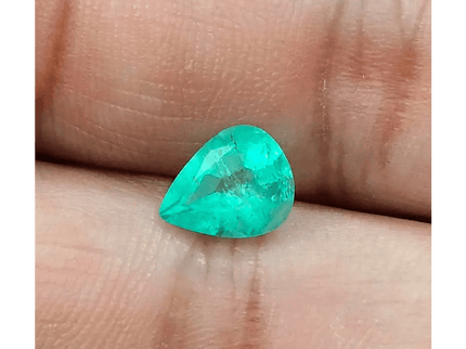 1.66ct Pastel Green Russian Emerald, 100% Natural Earth Mined Gemstone - SMSGEMS 