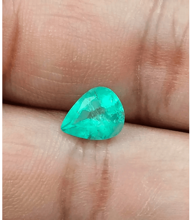 1.66ct Pastel Green Russian Emerald, 100% Natural Earth Mined Gemstone - SMSGEMS 