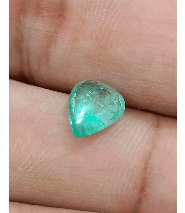 1.66ct Pastel Green Russian Emerald, 100% Natural Earth Mined Gemstone - SMSGEMS 