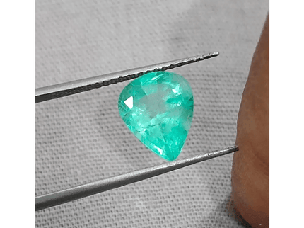 1.66ct Pastel Green Russian Emerald, 100% Natural Earth Mined Gemstone - SMSGEMS 