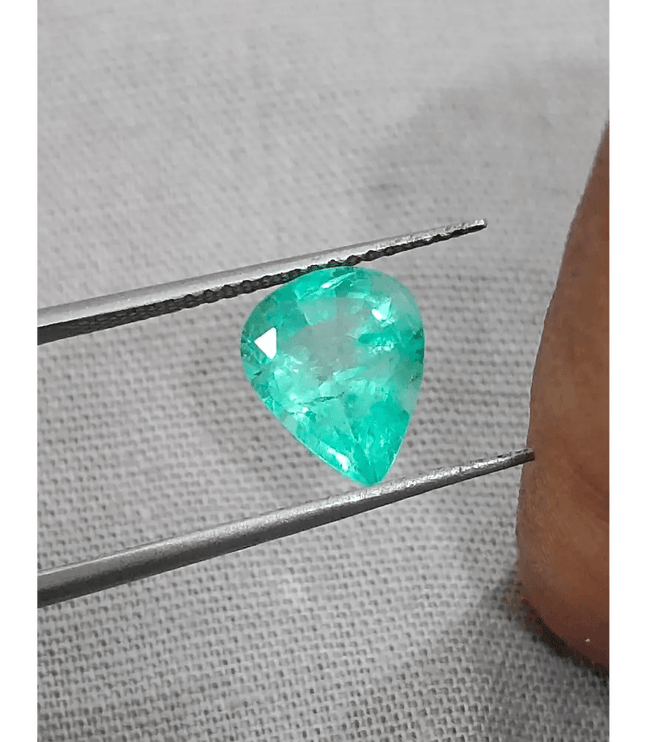 1.66ct Pastel Green Russian Emerald, 100% Natural Earth Mined Gemstone - SMSGEMS 