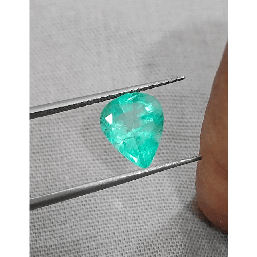 1.66ct Pastel Green Russian Emerald, 100% Natural Earth Mined Gemstone - SMSGEMS 