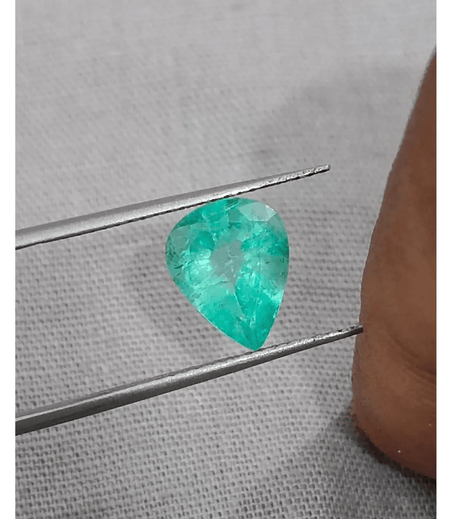 1.66ct Pastel Green Russian Emerald, 100% Natural Earth Mined Gemstone - SMSGEMS 