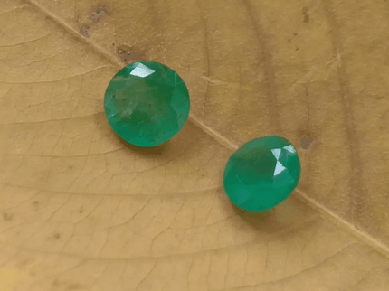 1.68ct / 2pcs Round Emerald , 100% Natural Earth Mined Gem. - SMSGEMS 