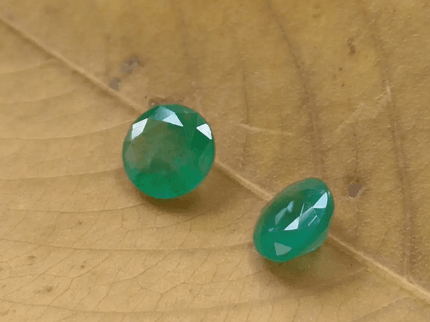 1.68ct / 2pcs Round Emerald , 100% Natural Earth Mined Gem. - SMSGEMS 
