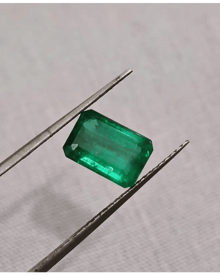 1.68ct AAA Color Grade Zambian Emerald , 100% Natural Earth Mined Gem. - SMSGEMS 