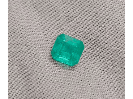 1.68ct Medium Vivid Green Panjshir Emerald, 100% Natural Earth Mined Gemstone - SMSGEMS 
