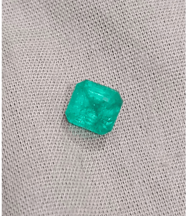 1.68ct Medium Vivid Green Panjshir Emerald, 100% Natural Earth Mined Gemstone - SMSGEMS 
