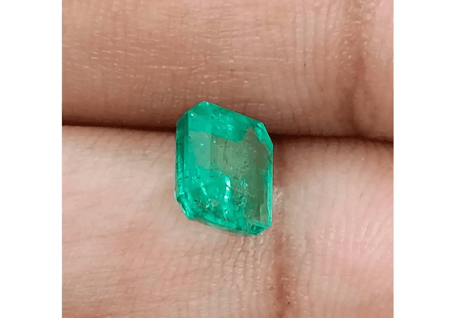 1.68ct Zambian Emerald, Natural Earth Mined Gemstone - SMSGEMS 