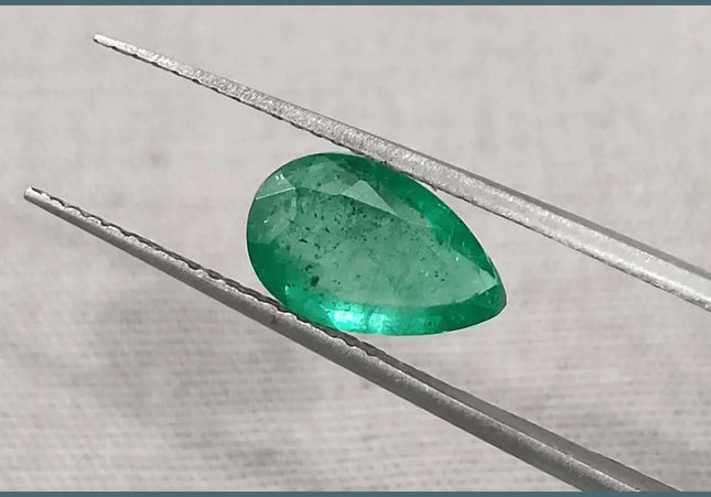 1.69ct Medium Deep Golden Green Emerald, Natural Earth Mined Gemstone - SMSGEMS 