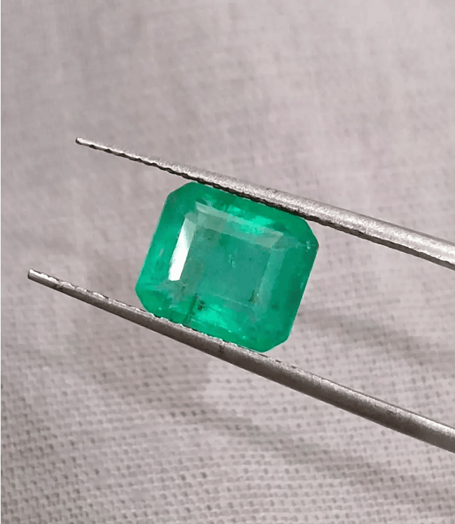 1.73ct Velvet Green Zambian Emerald , 100% Natural Earth Mined Gemstone - SMSGEMS 
