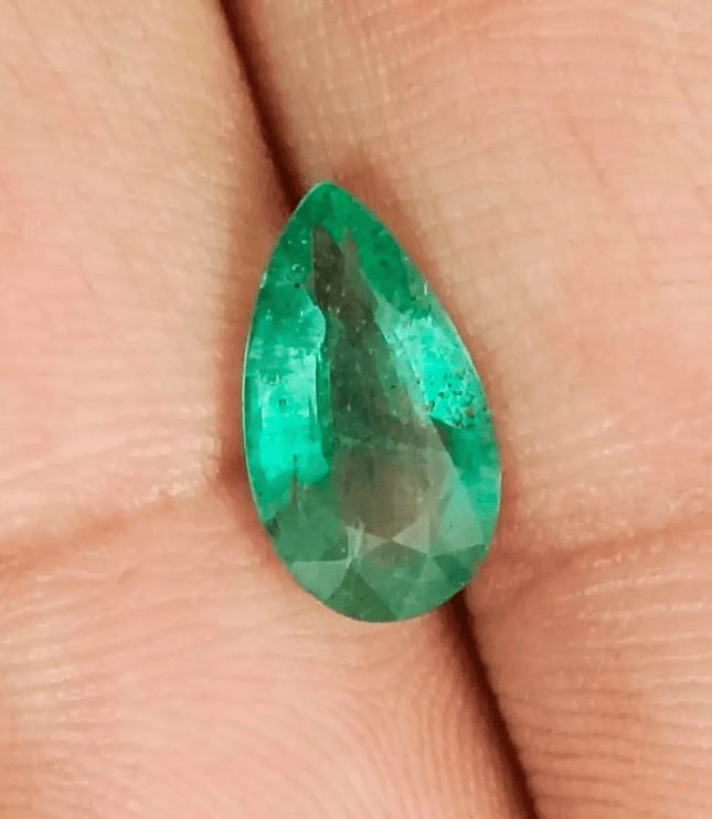 1.74ct Zambian Emerald, 100% Natural Earth mined Gem - SMSGEMS 