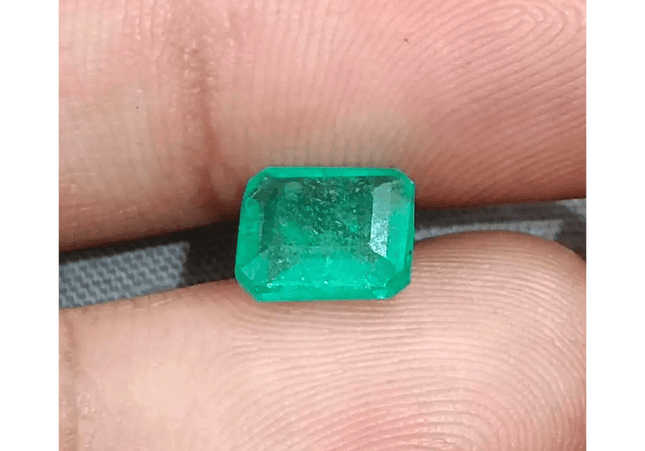 1.75ct Zambian Emerald, Natural Earth Mined Gemstone - SMSGEMS 