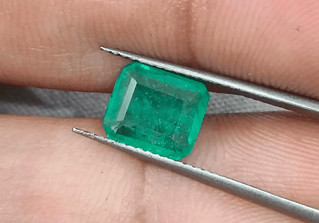 1.75ct Zambian Emerald, Natural Earth Mined Gemstone - SMSGEMS 