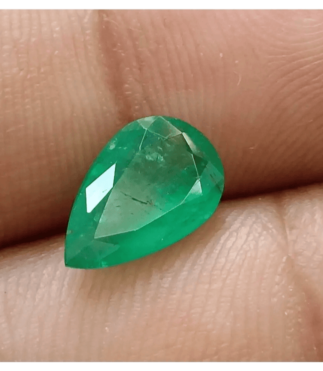 1.77ct Velvet Green Zambian Emerald , 100% Natural Earth Mined Gem. - SMSGEMS 
