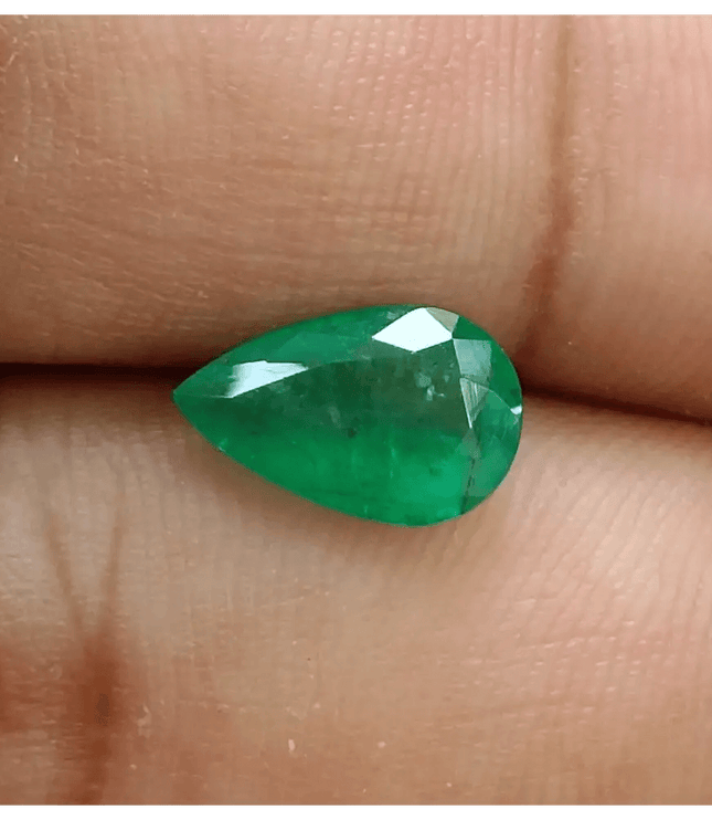 1.77ct Velvet Green Zambian Emerald , 100% Natural Earth Mined Gem. - SMSGEMS 
