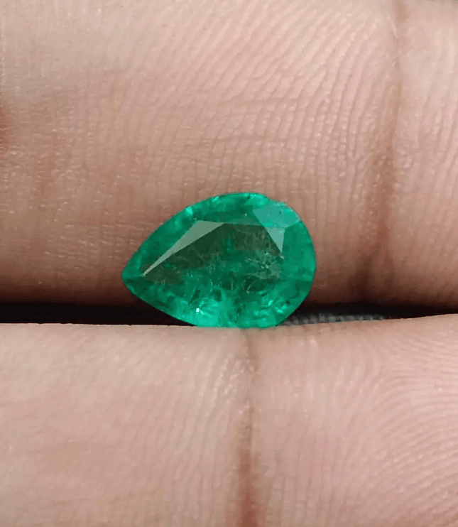 1.81ct Bright Green Zambian Emerald , 100% Natural Earth Mined Gemstone - SMSGEMS 