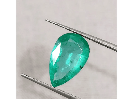 1.81ct Medium Intense Green Emerald, Natural Gemstone - SMSGEMS 