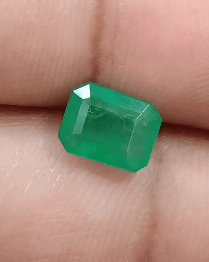 1.82ct Zambian Emerald , 100% Natural Earth Mined Gem. - SMSGEMS 
