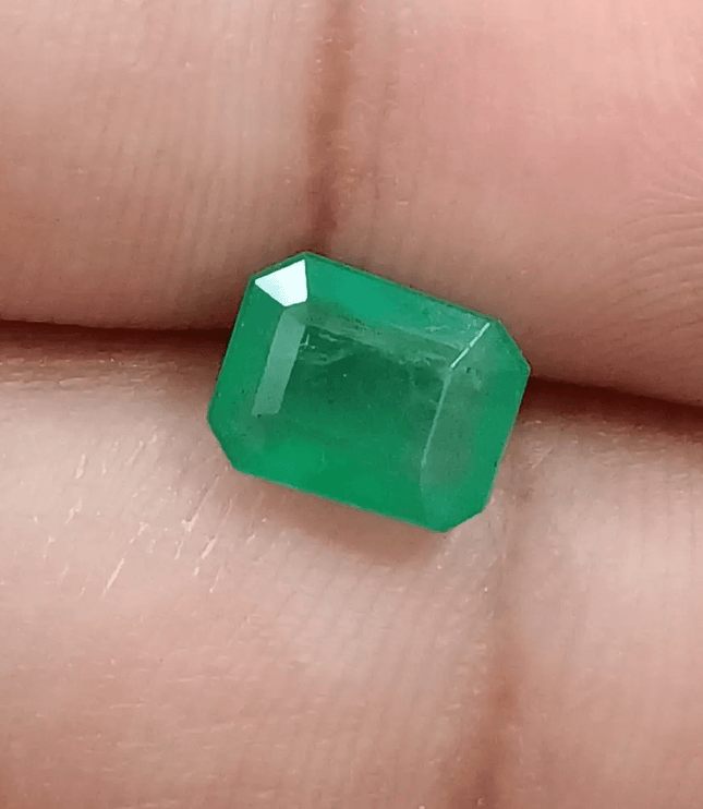 1.82ct Zambian Emerald , 100% Natural Earth Mined Gem. - SMSGEMS 