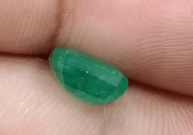 1.82ct Zambian Emerald , 100% Natural Earth Mined Gem. - SMSGEMS 