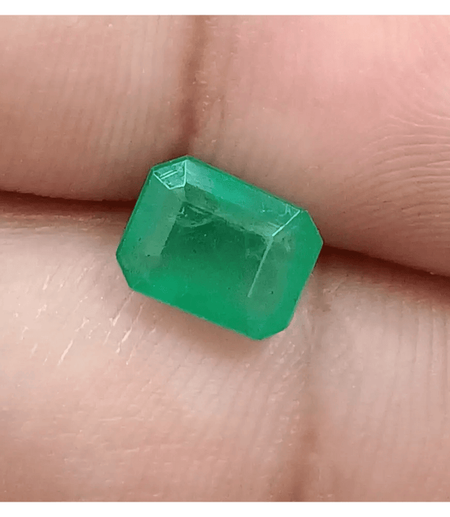 1.82ct Zambian Emerald , 100% Natural Earth Mined Gem. - SMSGEMS 