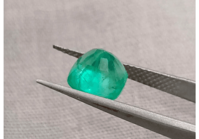 1.82ct Zambian Emerald, Natural Gemstone - SMSGEMS 