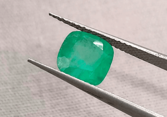 1.82ct Zambian Emerald, Natural Gemstone - SMSGEMS 