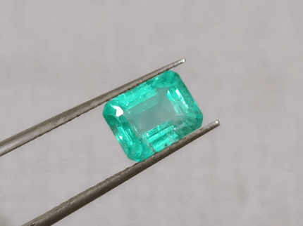 1.84ct Colombian Emerald , 100% Natural Earth Mined Gemstone - SMSGEMS 