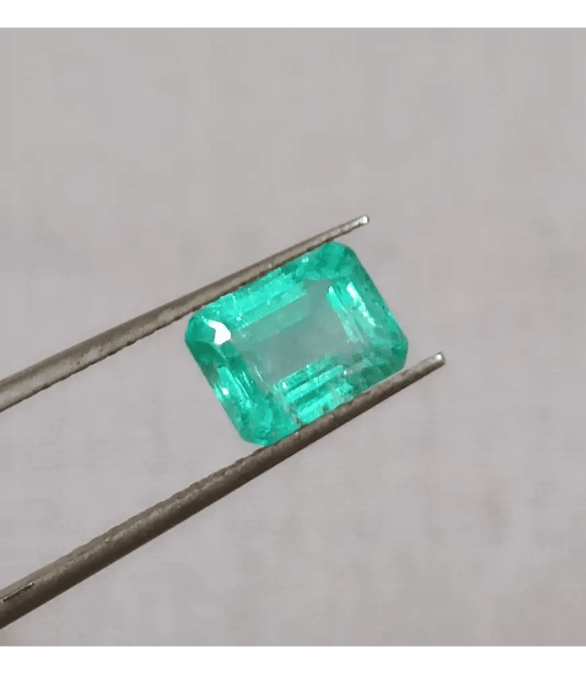 1.84ct Colombian Emerald , 100% Natural Earth Mined Gemstone - SMSGEMS 