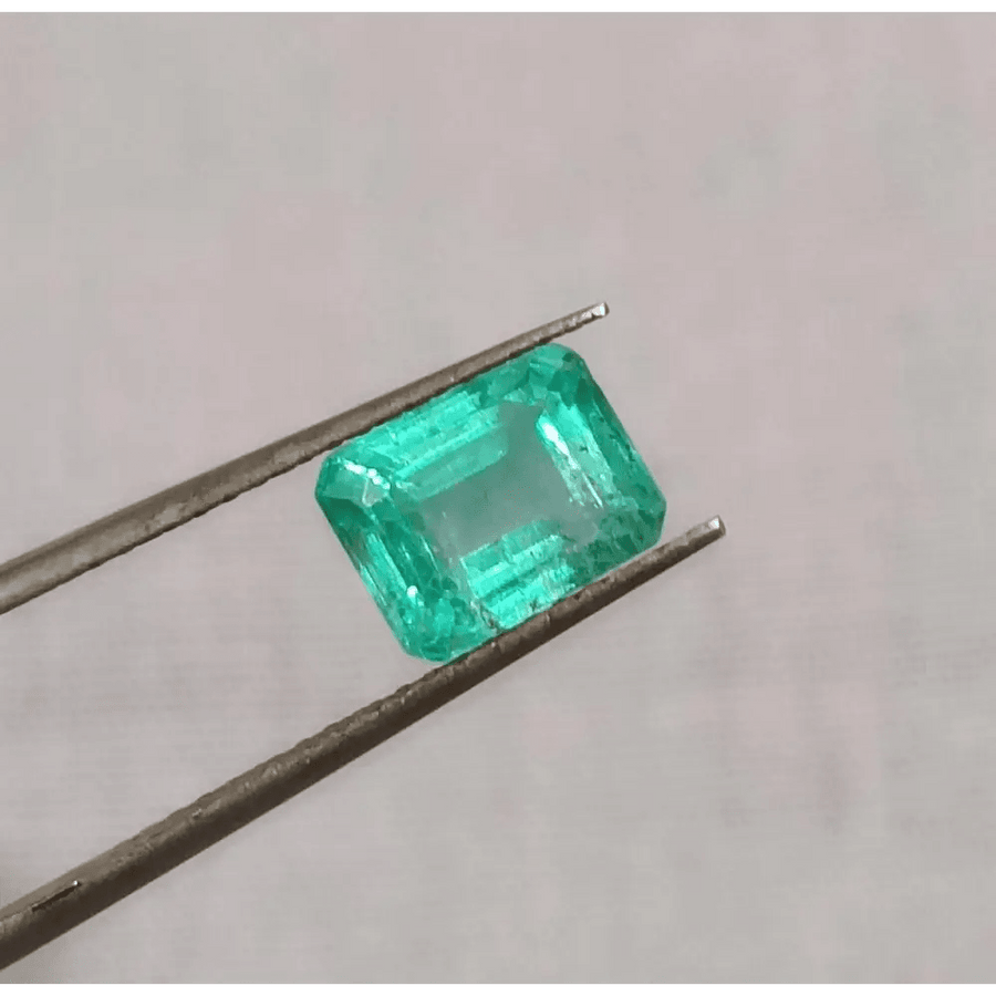 1.84ct Colombian Emerald , 100% Natural Earth Mined Gemstone - SMSGEMS 