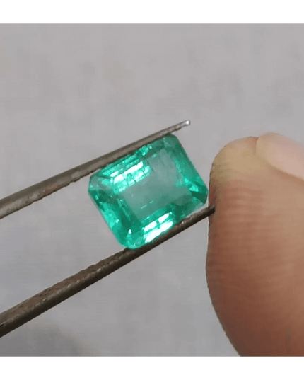 1.84ct Colombian Emerald , 100% Natural Earth Mined Gemstone - SMSGEMS 