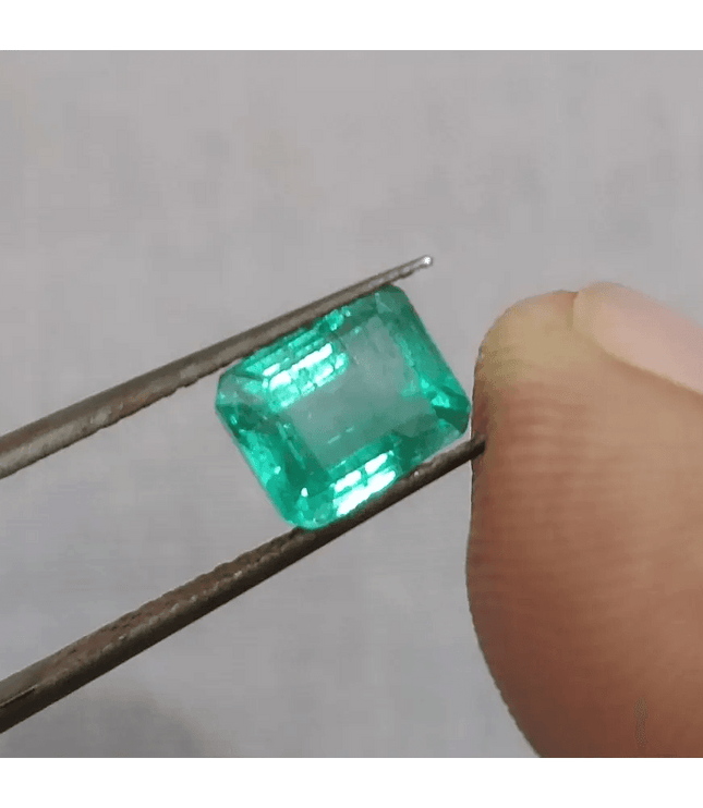 1.84ct Colombian Emerald , 100% Natural Earth Mined Gemstone - SMSGEMS 