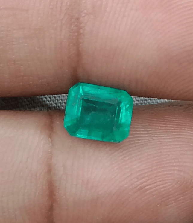 1.95ct Zambian Emerald, 100% Natural Earth Mined Gemstone. - SMSGEMS 