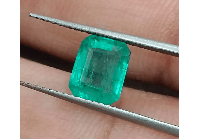 1.95ct Zambian Emerald, 100% Natural Earth Mined Gemstone. - SMSGEMS 
