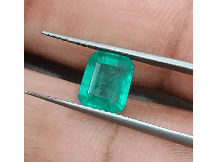 1.95ct Zambian Emerald, 100% Natural Earth Mined Gemstone. - SMSGEMS 