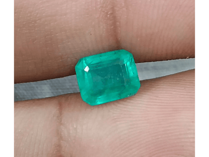 1.95ct Zambian Emerald, 100% Natural Earth Mined Gemstone. - SMSGEMS 