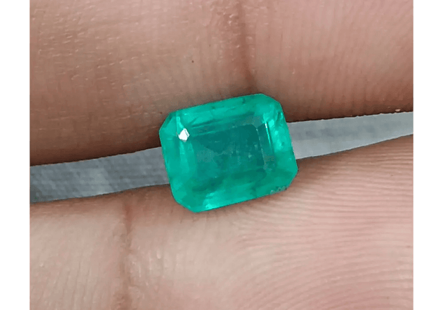 1.95ct Zambian Emerald, 100% Natural Earth Mined Gemstone. - SMSGEMS 