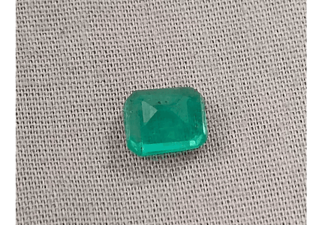 1.95ct Zambian Emerald, 100% Natural Earth Mined Gemstone. - SMSGEMS 